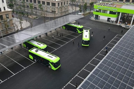 Quyết định cho ra đời tuyến bus điện đầu tiên và những tính toán của VinBus