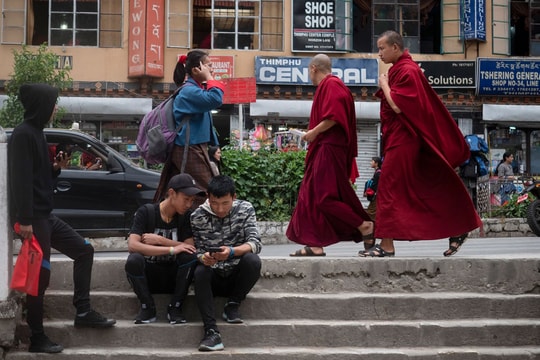 Từng là nước hạnh phúc nhất thế giới, giờ đây 1/8 dân số Bhutan sống trong cảnh nghèo đói, bị loại khỏi bảng xếp hạng hạnh phúc toàn cầu