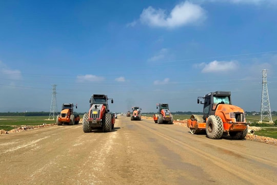 Cao tốc Hàm nghi - Vũng Áng: 500 ngày đêm "ăn, ngủ" trên công trường, phấn đấu về đích vào 30/4/2025