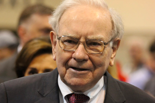 Bán hơn 80 tỷ USD cổ phiếu 'hot' nhất nhì thị trường nhưng có 2 mã Warren Buffett vẫn nắm giữ suốt gần nửa thế kỷ, năm nay 'ngồi không' cũng 'đút túi' 776 triệu USD: Lý do là gì?