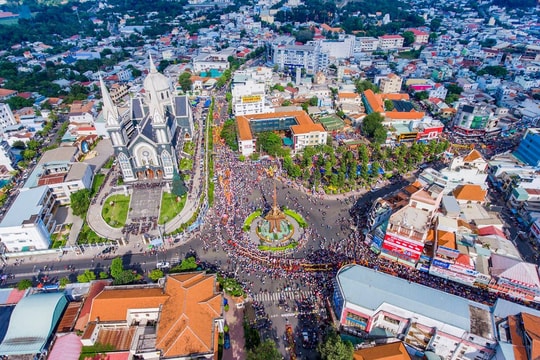 Tỉnh đặt mục tiêu lên thành phố trung ương vừa ghi nhận một chỉ số vượt Hà Nội, chỉ kém TP HCM