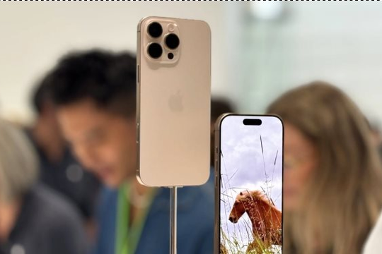 Từng cháy hàng khi ra mắt, iPhone 16 màu Titan Sa mạc giờ giảm sâu: Giá các phiên bản giảm gần 3 triệu