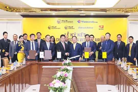 T&T Group của bầu Hiển bất ngờ nhảy vào lĩnh hàng không, trở thành cổ đông chiến lược của Vietravel Airlines 