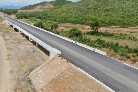 Tập đoàn Sơn Hải muốn khai thác sớm 70km cao tốc Vân Phong – Nha Trang, cho người dân đi lại miễn phí gần 1 năm