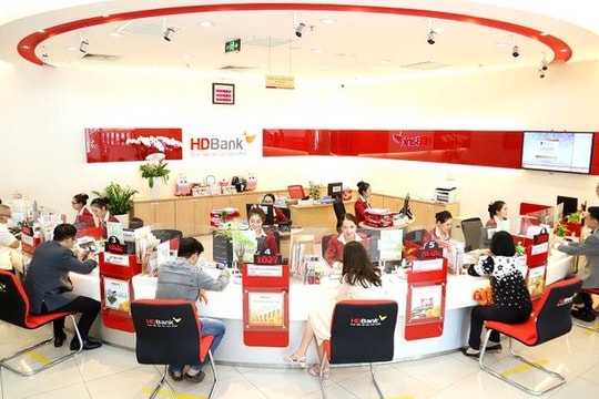 Cổ phiếu HDBank (HDB) tăng trần, đạt đỉnh giá cao nhất, VN-Index giảm về sát mốc 1.270 điểm