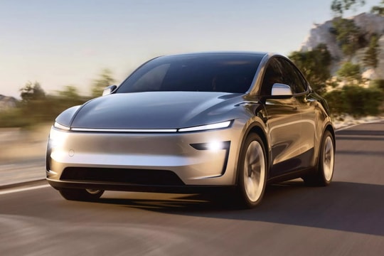 Tesla Model Y 2025 ra mắt: Xe điện bán chạy nhất thế giới nhanh hơn, tương lai hơn và đắt hơn 