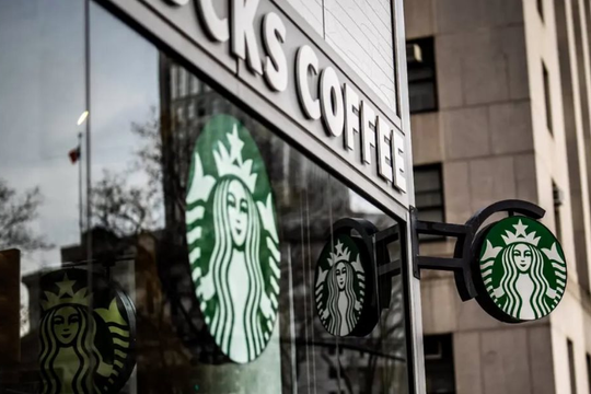 Bão sa thải đang tới rất gần: Starbucks tuyên bố sẽ cắt giảm nhân sự trên toàn cầu trong năm 2025