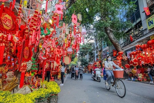 Năm 2024, kinh tế Việt Nam tăng vượt mọi dự báo, năm mới có thể tăng trưởng đứng đầu ASEAN