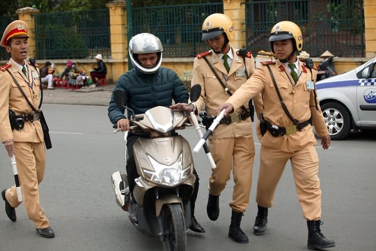 Một lỗi người đi xe máy thường vô tình mắc phải có thể bị phạt tiền theo Nghị định 168, người dân cần lưu ý