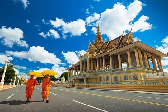 Một ngành thu gần 4 tỷ USD, Bộ trưởng Campuchia khẳng định khách Trung Quốc là tương lai không thể tách rời