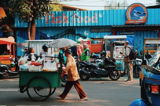 Buồn của nền kinh tế số 1 Đông Nam Á: ‘Xương sống’ nắm giữ chìa khóa tăng trưởng giảm báo động, sản xuất bị tụt hậu, 20 năm nữa cũng khó đạt mục tiêu GDP tăng 8%