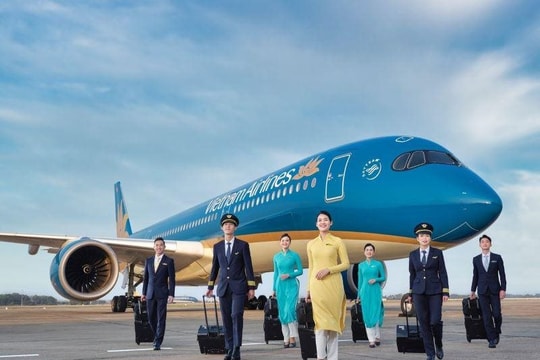 Vietnam Airlines đạt doanh thu và lãi cao kỷ lục, lương lãnh đạo là bao nhiêu?