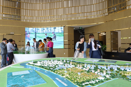 Liên tục “lép vế” về nguồn cung nhà liền thổ, lượng khách trung thành” của Tp.HCM “vào tay” khu đô thị vệ tinh lân cận 