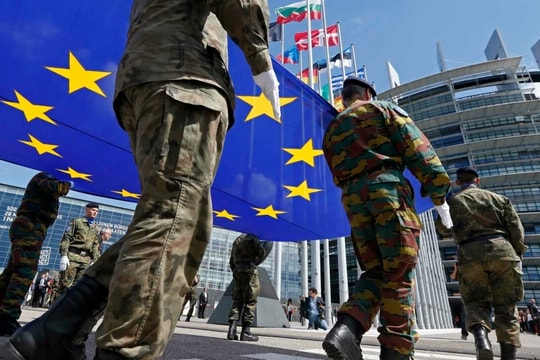 Tránh được ‘vỏ dưa’, EU gặp ngay ‘vỏ dừa’ vì quá phụ thuộc điều này vào Mỹ trong suốt nhiều thập kỷ
