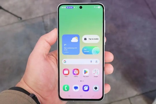 Rẻ hơn đến 10 triệu, điện thoại này gây kinh ngạc vì tính năng hơn cả Galaxy S25: Màn 6.7 inch, sạc 45W