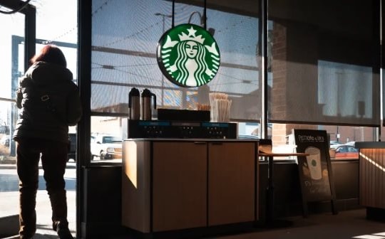 Báo cáo chấn động: Starbucks trốn thuế 1,3 tỷ USD thông qua một chi nhánh bí mật tại Thụy Sĩ trong suốt 10 năm qua