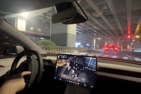 Hệ thống tự lái Tesla lừng lẫy ở đâu không biết, đến Trung Quốc lại hóa "kẻ mù đường": Khóc dở vì phạt oan