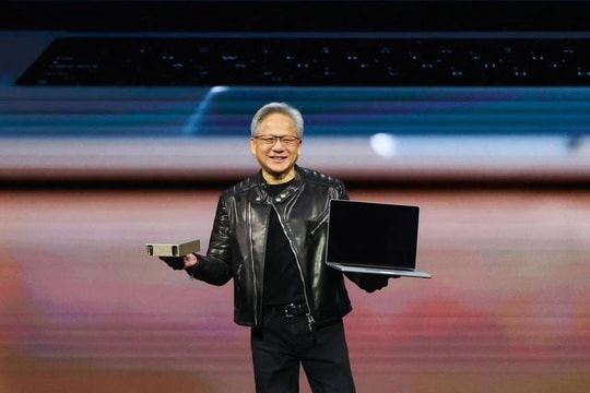 Nvidia "tiếp thêm vũ khí" cho DeepSeek mạnh hơn: Tỷ phú Jensen Huang tuyên bố thời đại mới đến rồi!