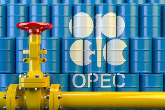 Nội bộ OPEC+ căng thẳng: Vài nước âm thầm sản xuất dầu vượt hạn ngạch, bộ trưởng năng lượng một quốc gia thành viên từ chức, khối rơi vào thế bất ổn