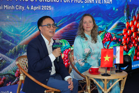 Phúc Sinh nhận thêm 15 triệu USD từ ngân hàng Hà Lan, ông Phan Minh Thông cũng vui mừng thông báo “tiêu và cà phê sang Mỹ có thuế bằng 0”
