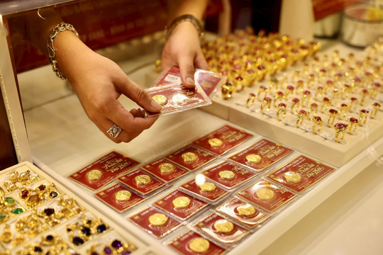 Giá vàng quay đầu giảm, mất tới 1,4 triệu đồng/lượng trong phiên sáng 6/4