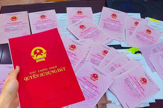Năm 2025, người dân cần nhớ 3 mốc thời gian sau khi sang tên sổ đỏ, ai không biết có thể bị phạt lên đến 3 triệu đồng