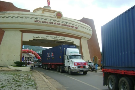 Một doanh nghiệp logistics thưởng cổ phiếu với tỷ lệ gần 160%, chào bán mới thấp hơn 59% thị giá