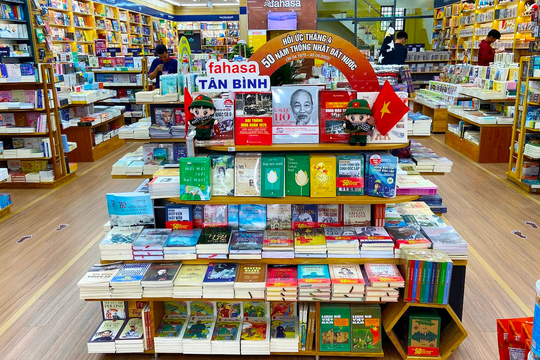 Chuỗi nhà sách lớn nhất nước Fahasa mỗi ngày thu 26 tỷ đồng, vừa chi tiền tỷ cải tạo 2 Nhà sách gần 30 tuổi