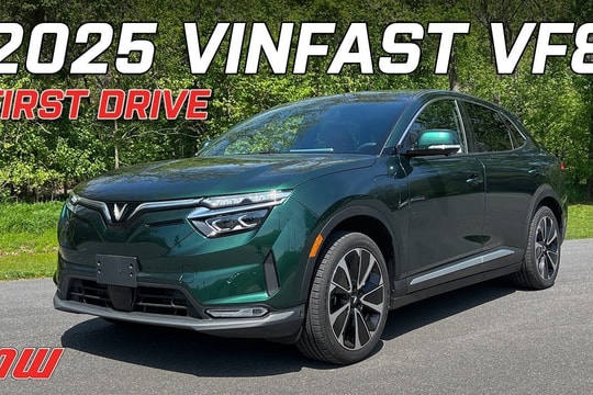 VinFast VF 8 đời mới nhất tới Mỹ, chuyên trang xe mượn lái thử: 3 điểm trọng yếu được đánh giá thế nào?
