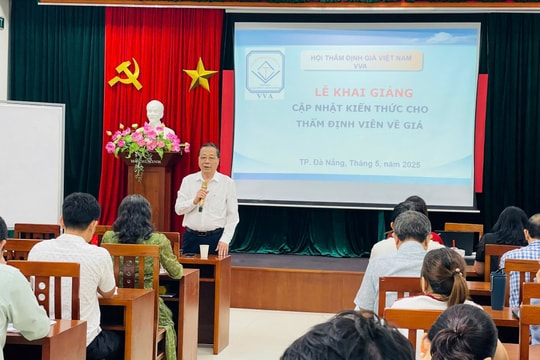 Khai giảng lớp Cập nhật kiến thức về nghiệp vụ thẩm định giá tại TP Đà Nẵng