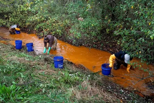 Phát hiện "mỏ vàng" 40 tấn ẩn trong hố nước thải 