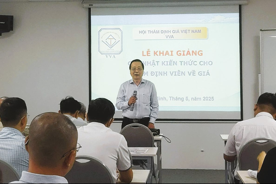 Khai giảng lớp cập nhật kiến thức về nghiệp vụ thẩm định giá CN2025.07 