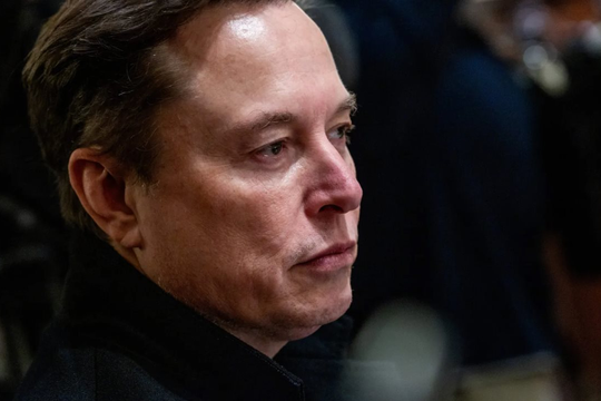 "Cú tát" cho Elon Musk: Hàng loạt công ty quay xe, kêu gọi hủy bỏ quy định cấm bán ô tô xăng năm 2035, thay đổi kế hoạch sản xuất xe điện 
