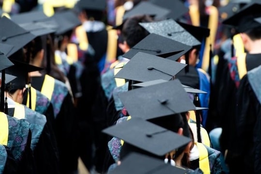 Từ bỏ kế hoạch vào đại học, chàng trai khởi nghiệp, làm giám đốc ở tuổi 20 