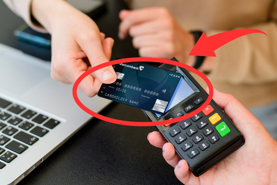 Vietcombank và BIDV phát đi loạt thông báo khẩn, khách hàng chú ý các số điện thoại được công bố