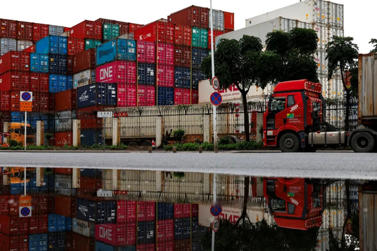 Hàng hóa Trung Quốc lại có chiêu né thuế quan mới: Cam kết hàng đến tay khách với giá trước thuế, doanh nghiệp Mỹ tìm mua ngày càng nhiều