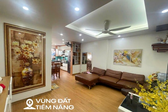 Khu nhà nằm gần đường lớn, trường đại học, ga tàu điện có giá bán chưa đến 14 triệu đồng/m2 ở Hà Nội