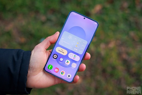 Chuyên gia review: "Tôi sẽ mua điện thoại này của Samsung ngay lập tức"
