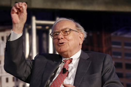 Phỏng vấn xin việc với Warren Buffett, vị CEO kinh ngạc vì tư duy ‘thông minh không quyết định thành công’, rút ra 2 bài học đắt giá không bao giờ lỗi thời
