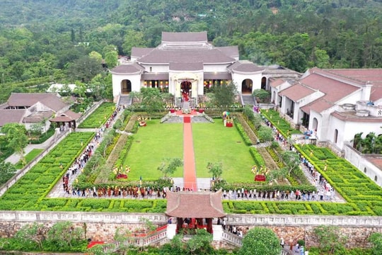 Trong 4 ngày, hơn 1 triệu lượt người tham dự sự kiện chưa từng có tại Quảng Ninh