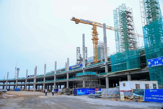 Dự án Việt Nam vừa lập kỷ lục, sắp đón đại bàng lớn nhất: Gói thầu quan trọng nhất có tín hiệu mới, 5.000 người thi công thần tốc