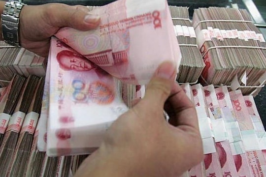 Xem trộm danh mục quỹ, nhân viên công ty chứng khoán "phím hàng" cho em vợ giao dịch cổ phiếu: Phạt và tịch thu hàng tỷ đồng
