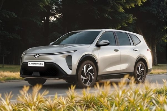 3 mẫu MPV mới ra mắt VN: Một mẫu to như Innova giá 559 triệu; VinFast Limo Green mỗi giờ chốt hơn 600 xe