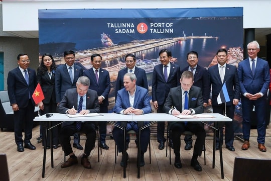 VIMC ký kết hợp tác với cảng biển lớn nhất của Estonia