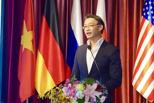 Nguyên Phó Thủ tướng Đức trở thành “sếp lớn” của Vietjet, profile cực khủng, có quan hệ đặc biệt với VN