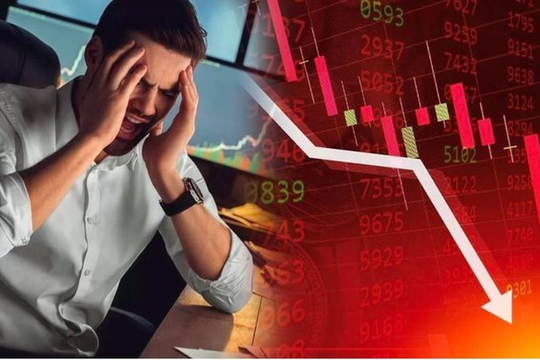 Khối ngoại tiếp đà bán ròng hàng trăm tỷ trong phiên đầu tuần, một cổ phiếu ngân hàng bị "xả" mạnh