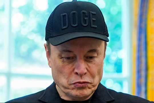 Sau khi khiến Tesla mất 150 tỷ USD chỉ trong một ngày, Elon Musk thừa nhận đã 'hối hận'