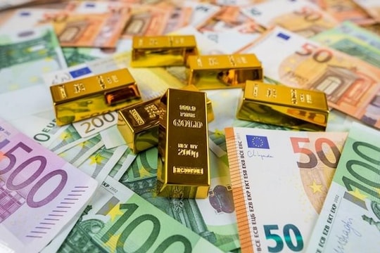 Lần đầu tiên sau hơn 2 thập kỷ, euro không còn là tài sản dự trữ lớn thứ hai thế giới, 'đồng tiền không quốc tịch' này thế chân