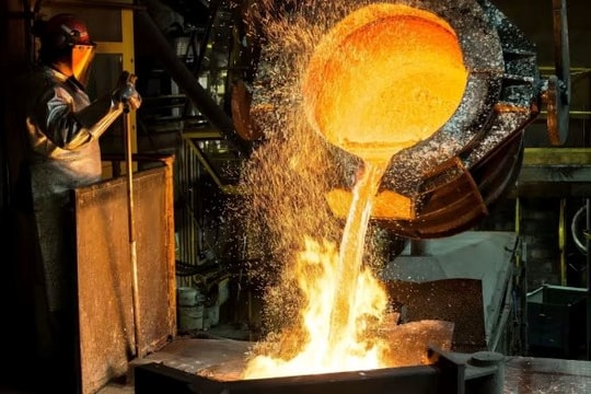 Giá vàng cao ngất, nhà đầu tư đổ xô vào 2 kim loại quý thay thế, khả năng xảy ra thiếu hụt trầm trọng 