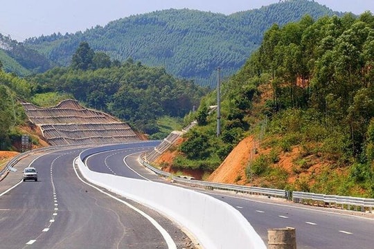 Gói thầu của Vinaconex tại cao tốc Vĩnh Hảo - Phan Thiết: Mới sử dụng 2 năm đã bong tróc, xuống cấp